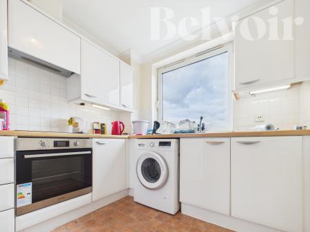 2 bedroom Flat to let in Crown Heights, Alencon Link, Basingstoke, RG21