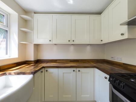 3 bedroom Semi-detached house to let in Woodlands, Chineham, Basingstoke, RG24