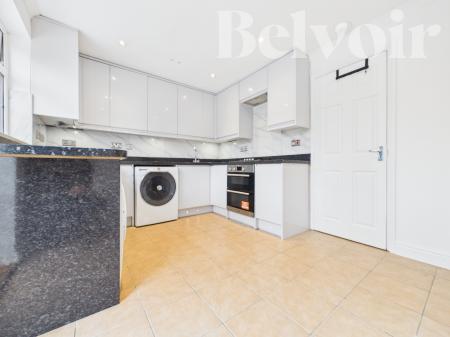 3 bedroom Terraced House to let in Rubens Close, Black Dam, Basingstoke, RG21