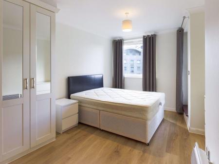 2 bedroom Flat to let in Crown Heights, Alencon Link, Basingstoke, RG21