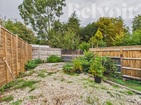 2 bedroom Flat for sale in Elizabeth Road, Basingstoke, RG22