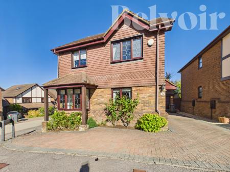 4 bedroom Detached house for sale in Heritage Park, Basingstoke, RG22