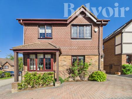 4 bedroom Detached house for sale in Heritage Park, Basingstoke, RG22