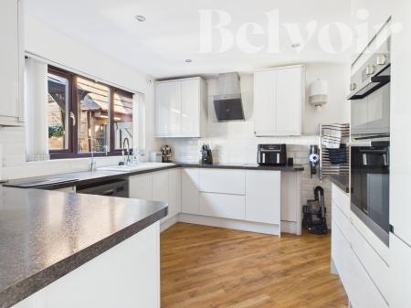 4 bedroom Detached house for sale in Heritage Park, Basingstoke, RG22