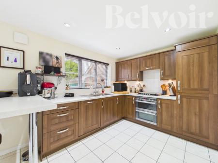 4 bedroom Detached house for sale in Dorset Crescent, Basingstoke, RG22