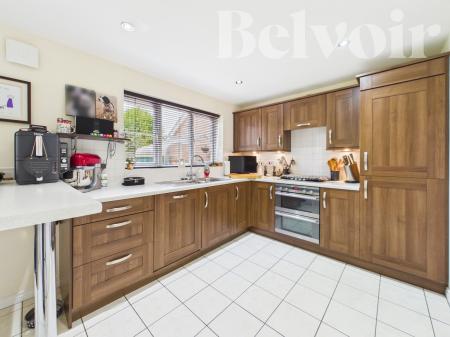 4 bedroom Detached house for sale in Dorset Crescent, Basingstoke, RG22