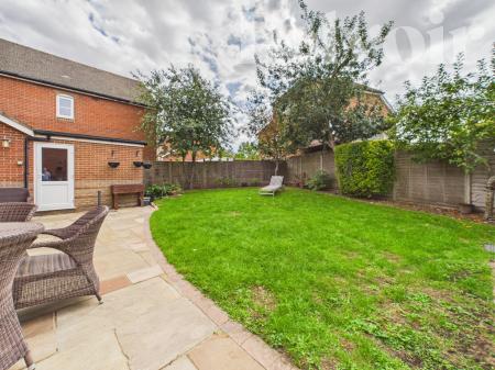 4 bedroom Detached house for sale in Dorset Crescent, Basingstoke, RG22