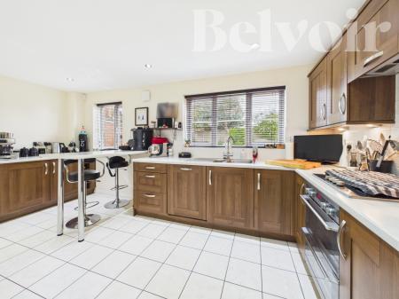 4 bedroom Detached house for sale in Dorset Crescent, Basingstoke, RG22