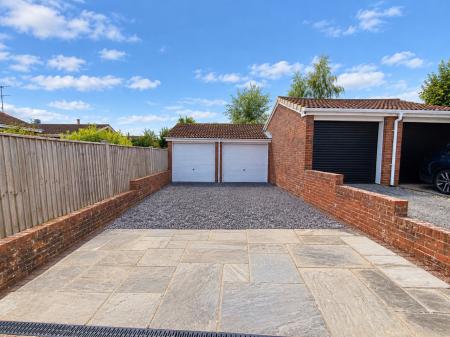 3 bedroom Detached house for sale in Well Close, North Waltham, RG25