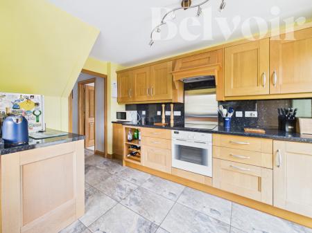 3 bedroom Detached house for sale in Well Close, North Waltham, RG25