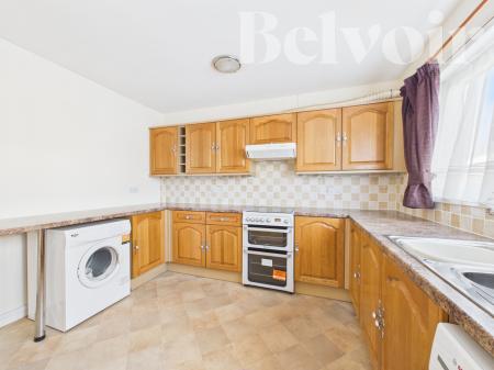 3 bedroom Terraced House for sale in Kenilworth Road, Winklebury, Basingstoke, RG23
