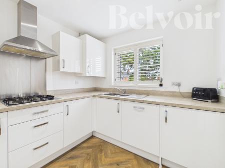 3 bedroom Semi-detached house for sale in Deanlands Farm Way, Hook, RG27