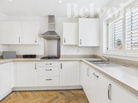 3 bedroom Semi-detached house for sale in Deanlands Farm Way, Hook, RG27