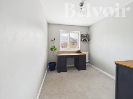 3 bedroom Semi-detached house for sale in Deanlands Farm Way, Hook, RG27