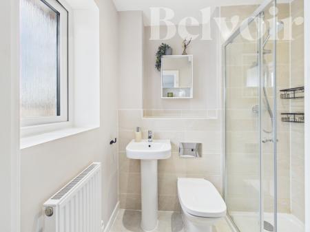 3 bedroom Semi-detached house for sale in Deanlands Farm Way, Hook, RG27