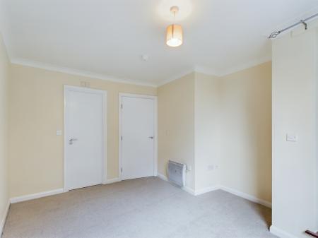2 bedroom Flat to let in Crown Heights, Alencon Link, Basingstoke, RG21