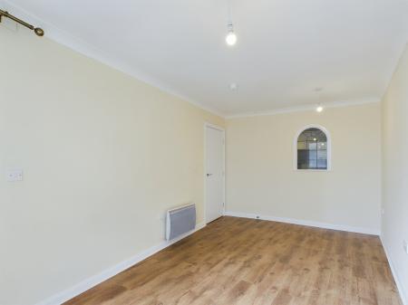 2 bedroom Flat to let in Crown Heights, Alencon Link, Basingstoke, RG21