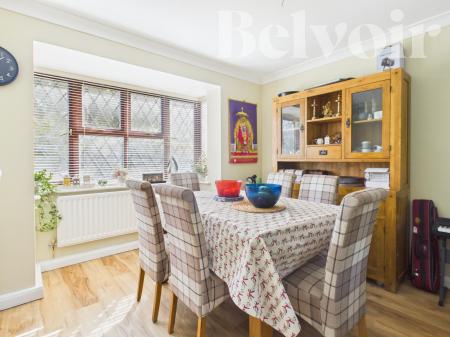 3 bedroom Detached house for sale in Berewyk Close, Hatch Warren, Basingstoke, RG22