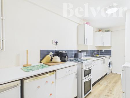 1 bedroom Flat for sale in Glamis Close, Oakley, Basingstoke, RG23