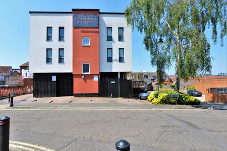 Central Point, Feathers Lane