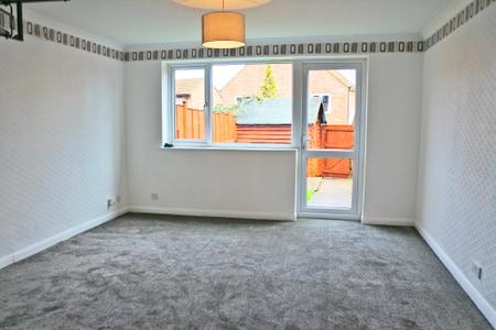 2 bedroom Terraced House to let in Blackberry Walk, Lychpit, Basingstoke, RG24