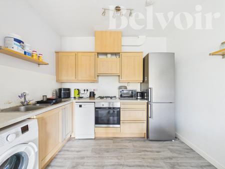 2 bedroom Flat for sale in Hollies Court, Rooksdown, Basingstoke, RG24