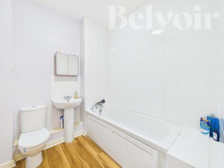 2 bedroom Flat for sale in Hollies Court, Rooksdown, Basingstoke, RG24