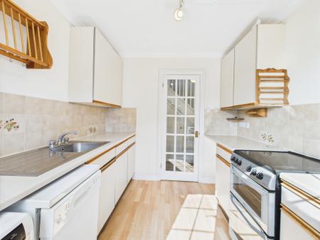 3 bedroom Semi-detached house to let in The Topiary, Lychpit, Basingstoke, RG24