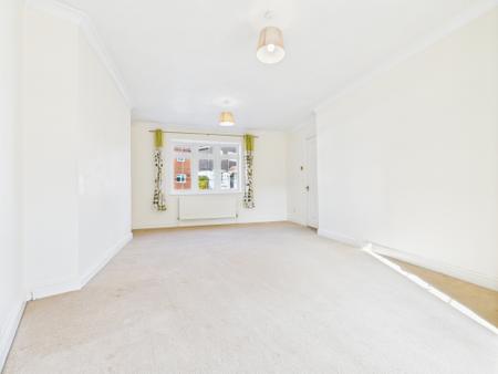 3 bedroom Semi-detached house to let in The Topiary, Lychpit, Basingstoke, RG24
