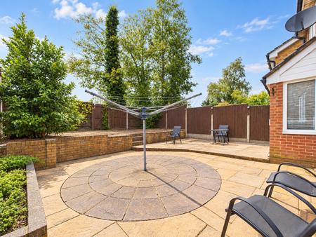 4 bedroom Detached house for sale in The Brackens, Basingstoke, RG22