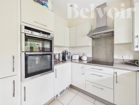 5 bedroom Town house for sale in Somerville Gardens, Basingstoke, RG24