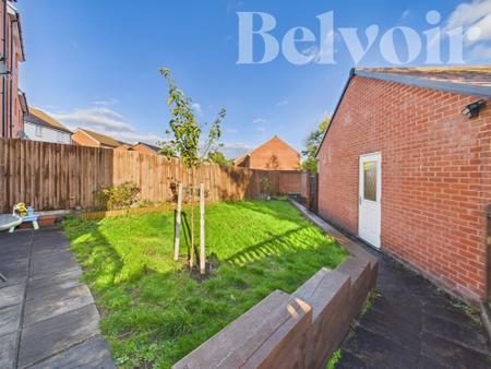 5 bedroom Town house for sale in Somerville Gardens, Basingstoke, RG24