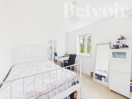 5 bedroom Town house for sale in Somerville Gardens, Basingstoke, RG24