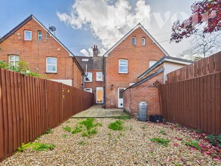 4 bedroom Terraced House for sale in Worting Road, Basingstoke, RG21