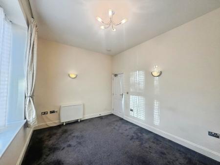 1 bedroom Flat to let in Ashburnham Road, Bedford, MK40