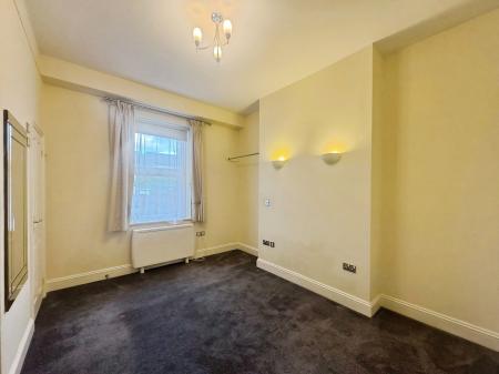 1 bedroom Flat to let in Ashburnham Road, Bedford, MK40