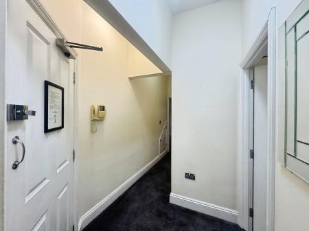 1 bedroom Flat to let in Ashburnham Road, Bedford, MK40