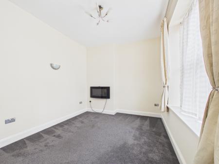 1 bedroom Flat to let in Ashburnham Road, Bedford, MK40