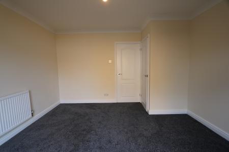 2 bedroom Terraced House to let in Dynevor Close, Bromham, Bedford, MK43