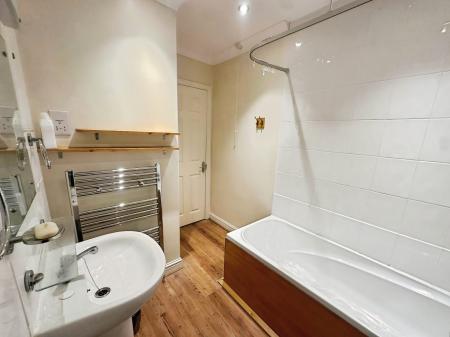 1 bedroom Flat for sale in Chaucer Road, Bedford, MK40