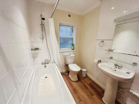 1 bedroom Flat for sale in Chaucer Road, Bedford, MK40