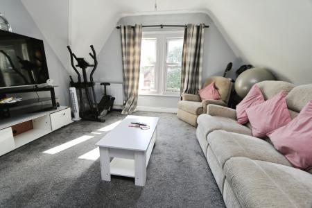 2 bedroom Flat for sale in Chaucer Road, Bedford, MK40