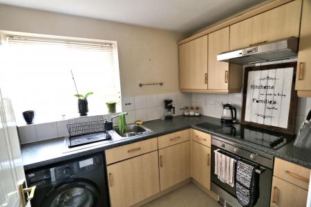2 bedroom Flat for sale in Gillespie Close, Bedford, MK42