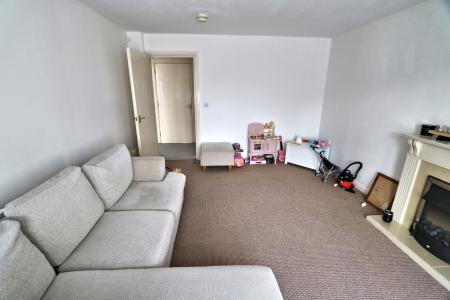 2 bedroom Flat for sale in Gillespie Close, Bedford, MK42