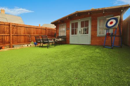 3 bedroom Terraced House for sale in Honey Quest, Stewartby, MK43