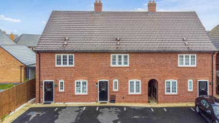 3 bedroom Terraced House for sale in Honey Quest, Stewartby, MK43