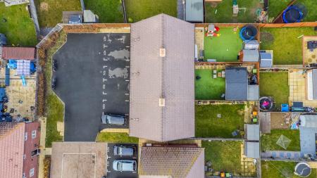 3 bedroom Terraced House for sale in Honey Quest, Stewartby, MK43