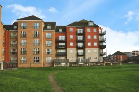 2 bedroom Flat for sale in Britannia House, Bedford