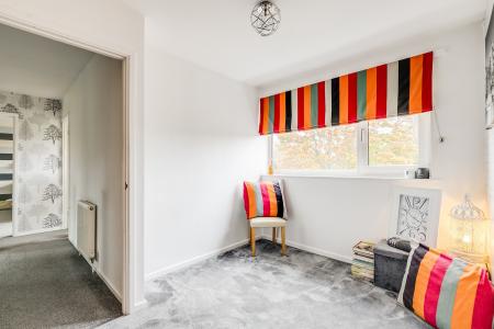 5 bedroom Detached house for sale in Parkstone Close, Bedford, MK41