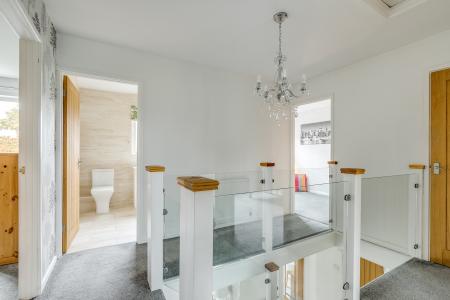 5 bedroom Detached house for sale in Parkstone Close, Bedford, MK41